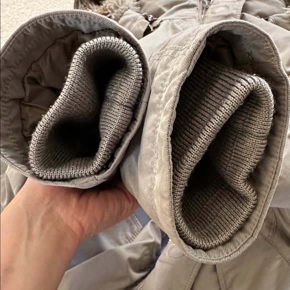 Aritzia Babaton Gray Plush Faux Fur Jacket removable hood XS - Picture 12 of 12